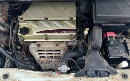 Mitsubishi Grandis, 2003 год, 760 000 рублей, 23 фотография