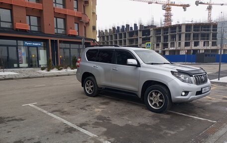 Toyota Land Cruiser Prado 150 рестайлинг 2, 2010 год, 2 500 000 рублей, 2 фотография