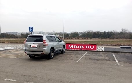 Toyota Land Cruiser Prado 150 рестайлинг 2, 2010 год, 2 500 000 рублей, 7 фотография