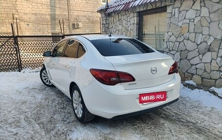 Opel Astra J, 2013 год, 690 000 рублей, 3 фотография
