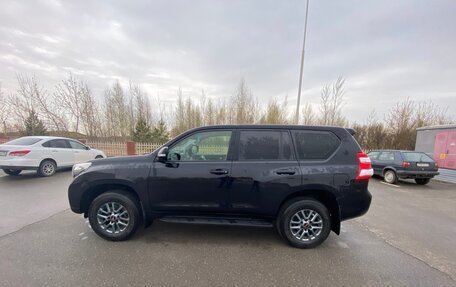 Toyota Land Cruiser Prado 150 рестайлинг 2, 2016 год, 3 500 000 рублей, 4 фотография