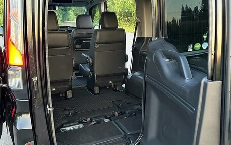 Honda Stepwgn IV, 2016 год, 1 990 000 рублей, 8 фотография