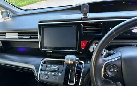 Honda Stepwgn IV, 2016 год, 1 990 000 рублей, 10 фотография