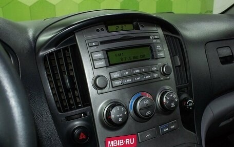 Hyundai H-1 II рестайлинг, 2008 год, 1 250 000 рублей, 16 фотография