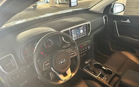 KIA Sportage IV рестайлинг, 2020 год, 2 800 000 рублей, 14 фотография