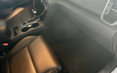 KIA Sportage IV рестайлинг, 2020 год, 2 800 000 рублей, 15 фотография