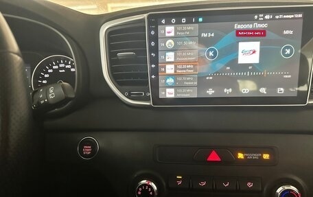 KIA Sportage IV рестайлинг, 2020 год, 2 800 000 рублей, 21 фотография