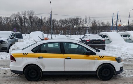 Volkswagen Polo VI (EU Market), 2019 год, 645 000 рублей, 1 фотография