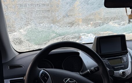 Hyundai Avante, 2011 год, 825 000 рублей, 11 фотография