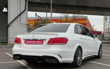 Mercedes-Benz E-Класс, 2013 год, 1 900 000 рублей, 4 фотография