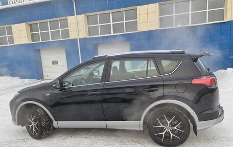 Toyota RAV4, 2017 год, 2 980 000 рублей, 6 фотография