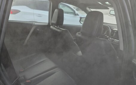 Toyota RAV4, 2017 год, 2 980 000 рублей, 10 фотография