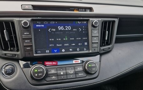 Toyota RAV4, 2017 год, 2 980 000 рублей, 14 фотография