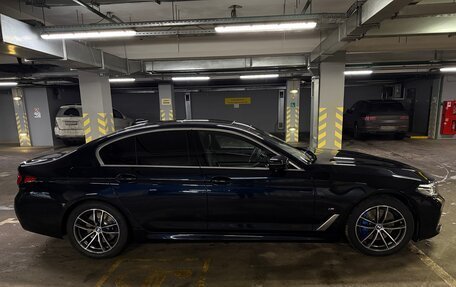 BMW 5 серия, 2021 год, 5 900 000 рублей, 2 фотография