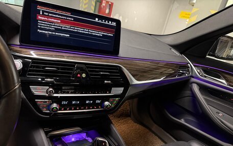 BMW 5 серия, 2021 год, 5 900 000 рублей, 13 фотография