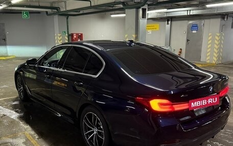 BMW 5 серия, 2021 год, 5 900 000 рублей, 4 фотография