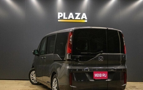 Honda Stepwgn IV, 2018 год, 2 149 000 рублей, 4 фотография