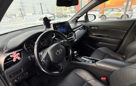 Toyota C-HR I рестайлинг, 2018 год, 2 100 000 рублей, 13 фотография