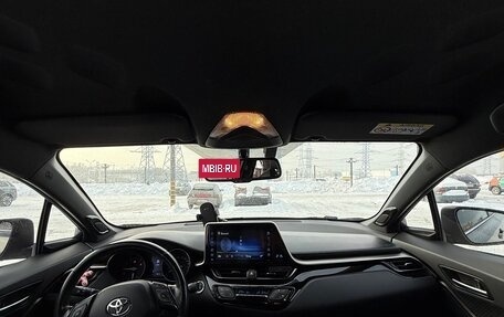 Toyota C-HR I рестайлинг, 2018 год, 2 100 000 рублей, 10 фотография
