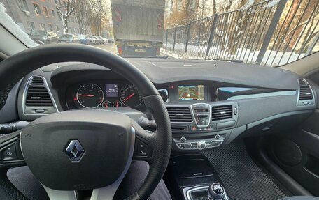 Renault Laguna III рестайлинг, 2010 год, 700 000 рублей, 9 фотография