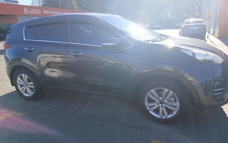 KIA Sportage IV рестайлинг, 2017 год, 1 950 000 рублей, 2 фотография