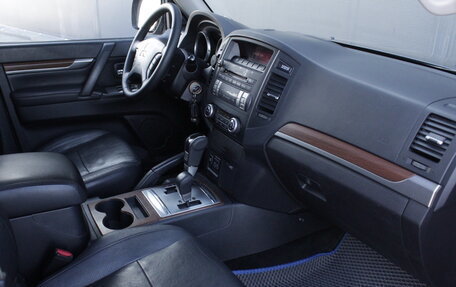 Mitsubishi Pajero IV, 2008 год, 1 759 000 рублей, 8 фотография