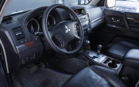 Mitsubishi Pajero IV, 2008 год, 1 759 000 рублей, 9 фотография