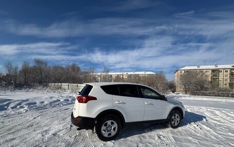 Toyota RAV4, 2014 год, 1 990 000 рублей, 9 фотография