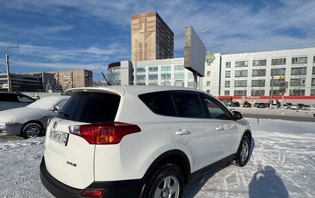 Toyota RAV4, 2014 год, 1 990 000 рублей, 4 фотография