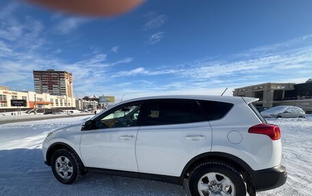 Toyota RAV4, 2014 год, 1 990 000 рублей, 7 фотография