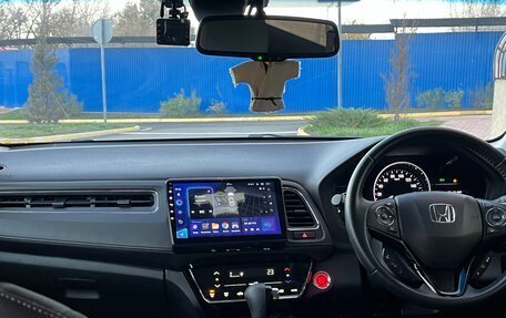 Honda Vezel, 2020 год, 2 150 000 рублей, 10 фотография