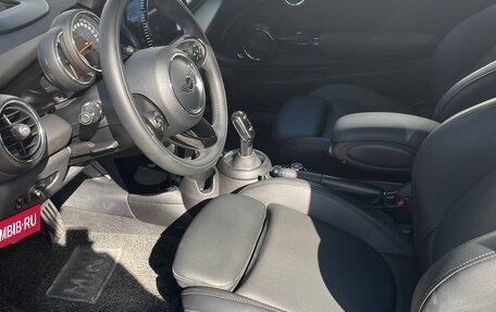 MINI Hatch, 2020 год, 2 600 000 рублей, 9 фотография