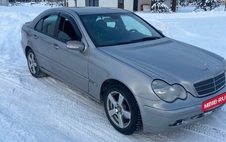 Mercedes-Benz C-Класс, 2004 год, 630 000 рублей, 7 фотография