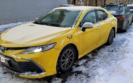 Toyota Camry, 2021 год, 1 550 000 рублей, 3 фотография