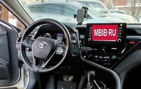 Toyota Camry, 2021 год, 1 550 000 рублей, 10 фотография