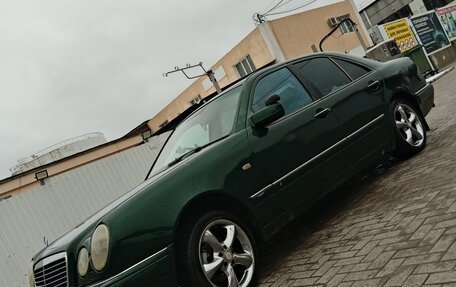 Mercedes-Benz E-Класс, 1996 год, 350 000 рублей, 3 фотография