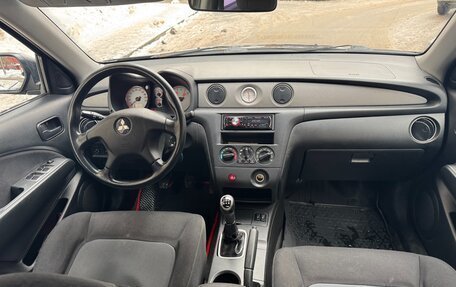 Mitsubishi Outlander III рестайлинг 3, 2007 год, 670 000 рублей, 8 фотография