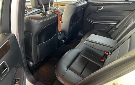 Mercedes-Benz E-Класс, 2013 год, 3 000 000 рублей, 5 фотография