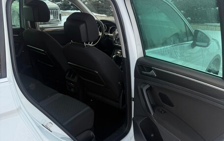 Volkswagen Tiguan II, 2017 год, 2 200 000 рублей, 9 фотография