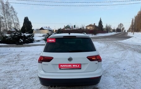 Volkswagen Tiguan II, 2017 год, 2 200 000 рублей, 4 фотография