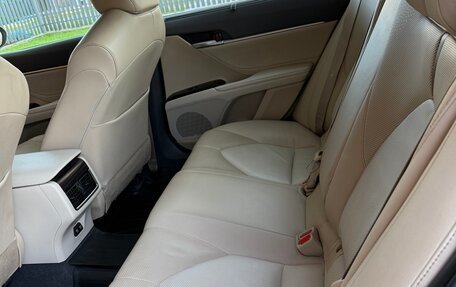 Toyota Camry, 2018 год, 3 000 050 рублей, 10 фотография