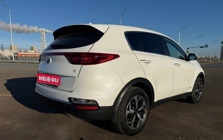 KIA Sportage IV рестайлинг, 2020 год, 2 500 000 рублей, 4 фотография