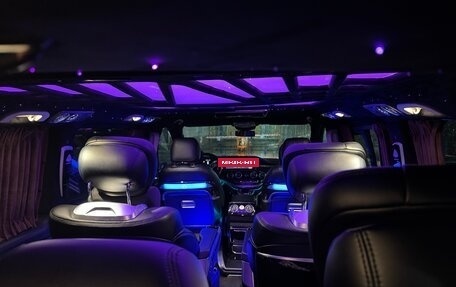 Mercedes-Benz V-Класс, 2021 год, 7 500 000 рублей, 28 фотография