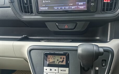 Toyota Passo III, 2017 год, 850 000 рублей, 8 фотография