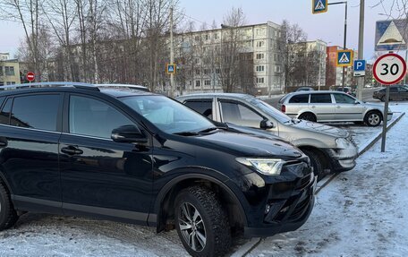 Toyota RAV4, 2017 год, 2 550 000 рублей, 3 фотография