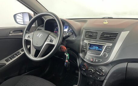 Hyundai Solaris II рестайлинг, 2014 год, 937 000 рублей, 13 фотография