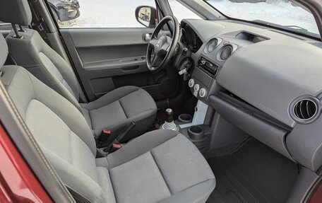 Mitsubishi Colt VI рестайлинг, 2005 год, 299 000 рублей, 13 фотография