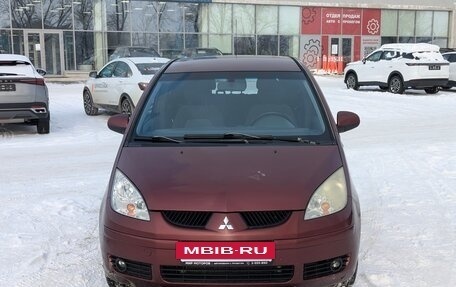 Mitsubishi Colt VI рестайлинг, 2005 год, 299 000 рублей, 2 фотография