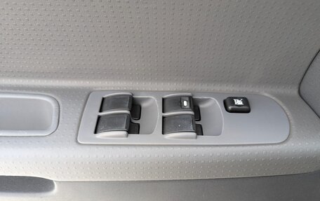 Mitsubishi Colt VI рестайлинг, 2005 год, 299 000 рублей, 21 фотография