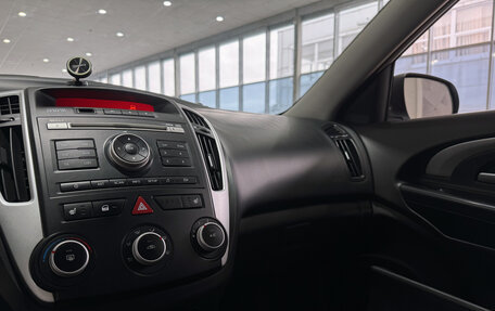 KIA cee'd I рестайлинг, 2011 год, 800 000 рублей, 13 фотография